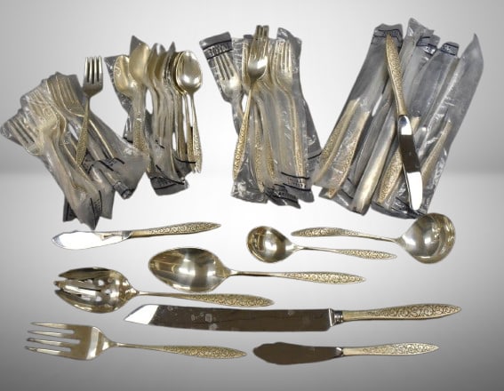 Wallace Spanish Lace sterling silver 41 pc. flatware set, Service for 8 - 1,273 gr. total (without (1 of 18)