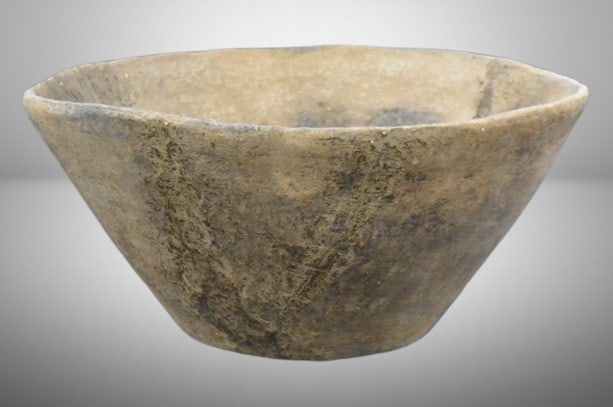 Pre-Columbian Native American Indian paint pot (1 of 7)