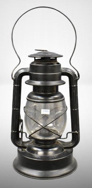 Dietz No. 2 D-Lite kerosene lantern (1 of 12)
