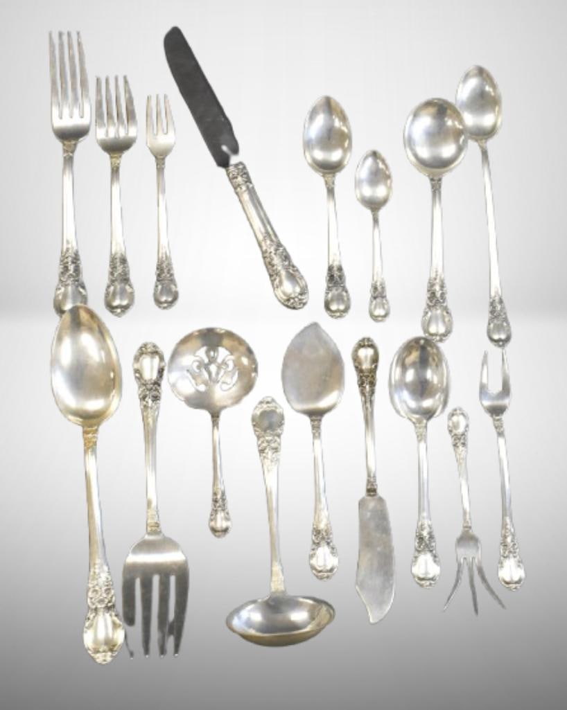 Set of 8 Lunt Sterling Silver flatware, American Victorian pattern; Approx. 2,114 grams total (not (1 of 20)