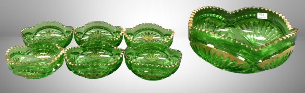 A.H. Heisey Pineapple and Fan 7 pc. berry set, emerald green w/ gold; master and (6) small bowls. (1 of 16)