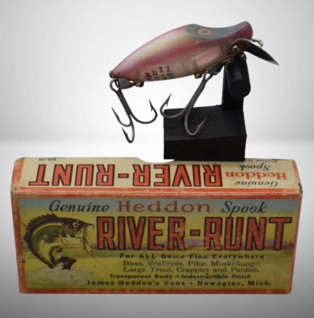Heddon River Runt fishing lure with box and pocket catalog (1 of 12)