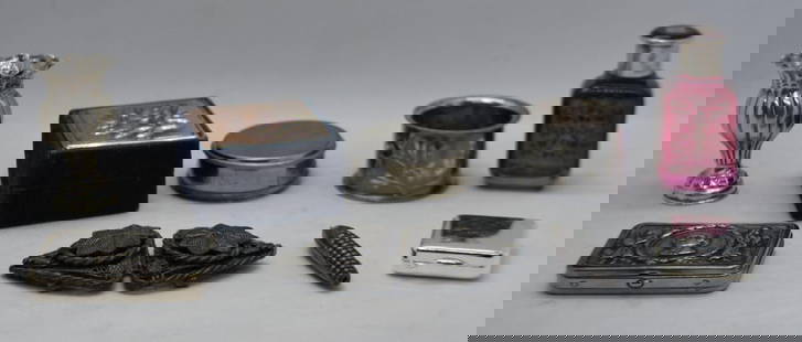 Assortment of some silverplate items incl. compacts, match safes, etc.: Assortment of some silverplate items incl. compacts, match safes, etc.; ; Items as pictured