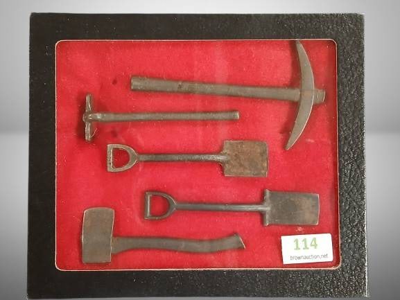 Arcade Cast Iron Toy Tools Set (1 of 5)
