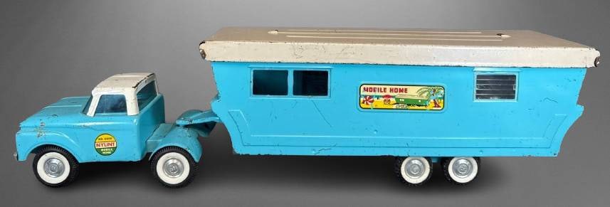 Nylint No. 6600 Mobile Home Toy Truck Set (1 of 15)