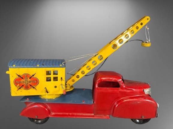 Marx Magnetic Tin Crane Toy Truck (1 of 11)