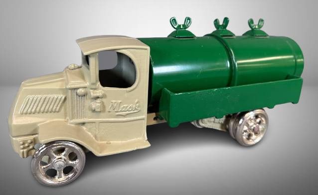 13" Arcade Mack Gas Truck with Replacement Tank (1 of 12)