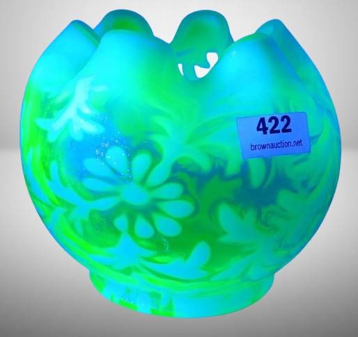 Fenton Vaseline Glass Daisy & Fern Rose Bowl (1 of 9)