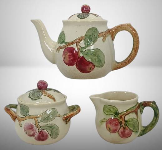 Weller Zona Apple 3-Piece Tea Set (1 of 17)