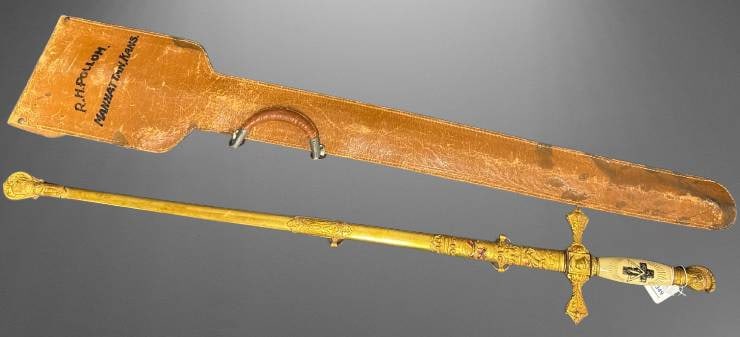 Knights Templar Sword with Embellished Scabbard (1 of 19)