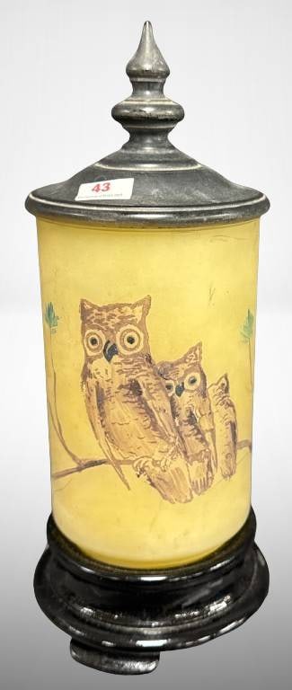 Tiffin Lamp With Handpainted Owl Design (1 of 9)