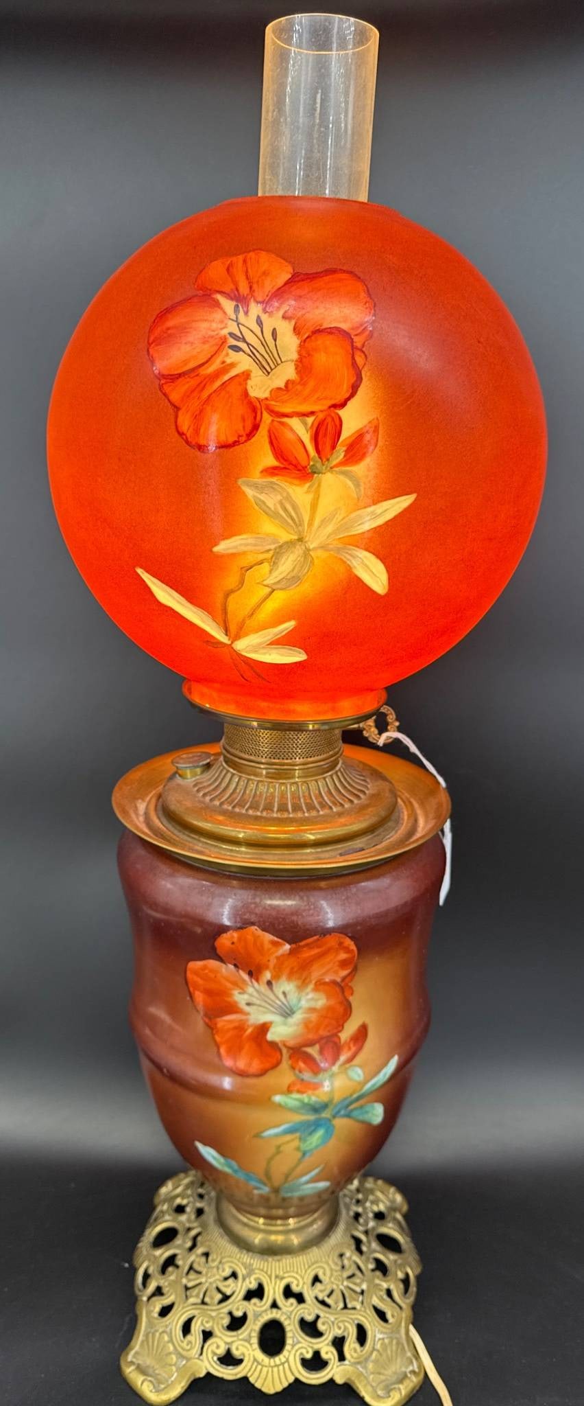 Gone with the Wind Hand-Painted elec. Oil Lamp with Floral Motifs (1 of 16)