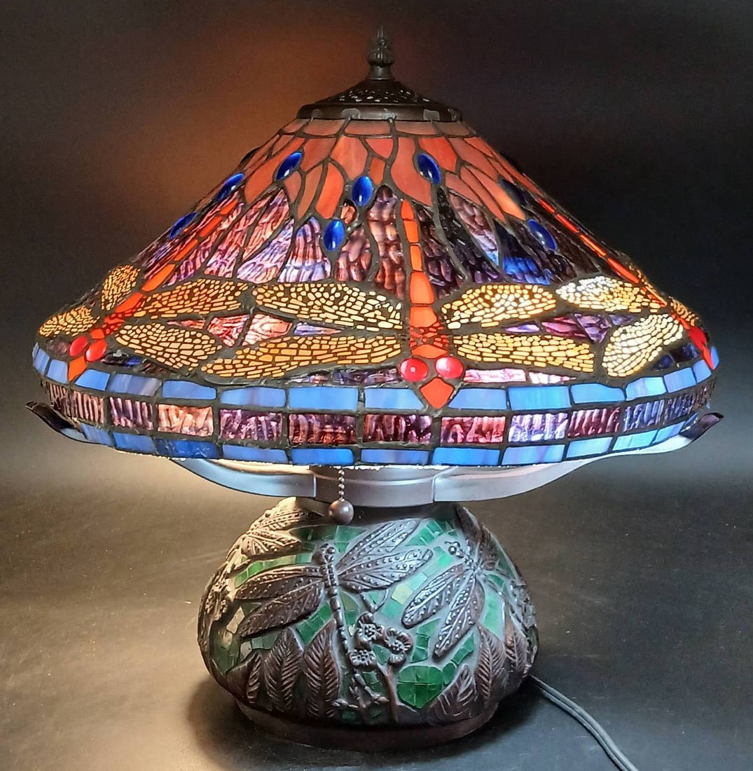 Contemporary Dragonfly-Themed Stained Glass Lamp (1 of 20)