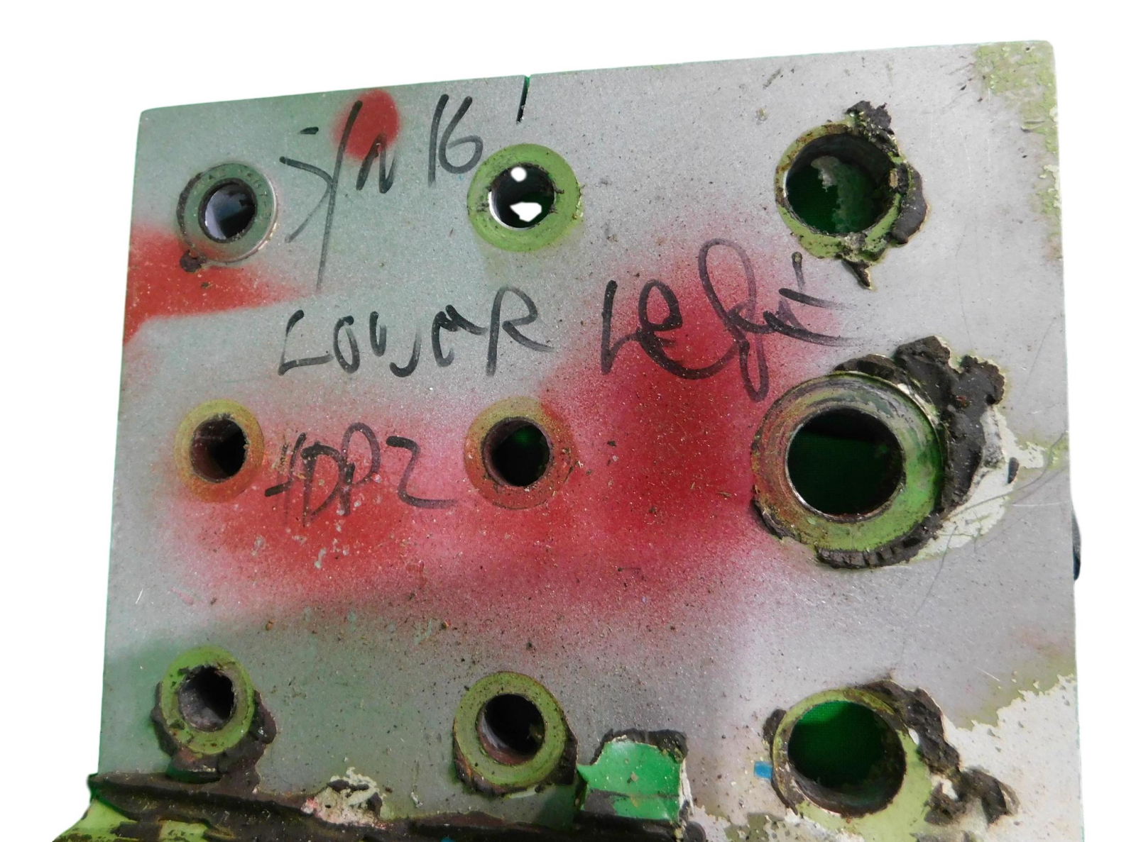 FLOWN NASA SPACE SHUTTLE SOLID ROCKET BOOSTER SUPPORT: FLOWN NASA Space Shuttle Mission Solid Rocket Booster Support Plate Made by Thiakol Part No HDP2 Piece is 3 1/2“ by 16" by 3/4“ All items from the Estate of Charles Bell space auction