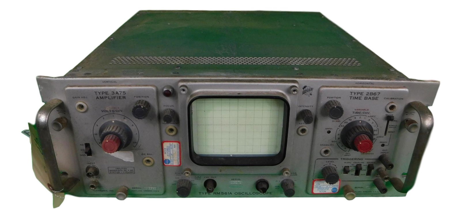 NASA APOLLO OSCILLOSCOPE: NASA Apollo Mission Oscilloscope Made by Techtronix Part No RM561A Piece is 7 1/2“ by 18 1/4“ by 19“ All items from the Estate of Charles Bell space auction in May of 2000All item fo