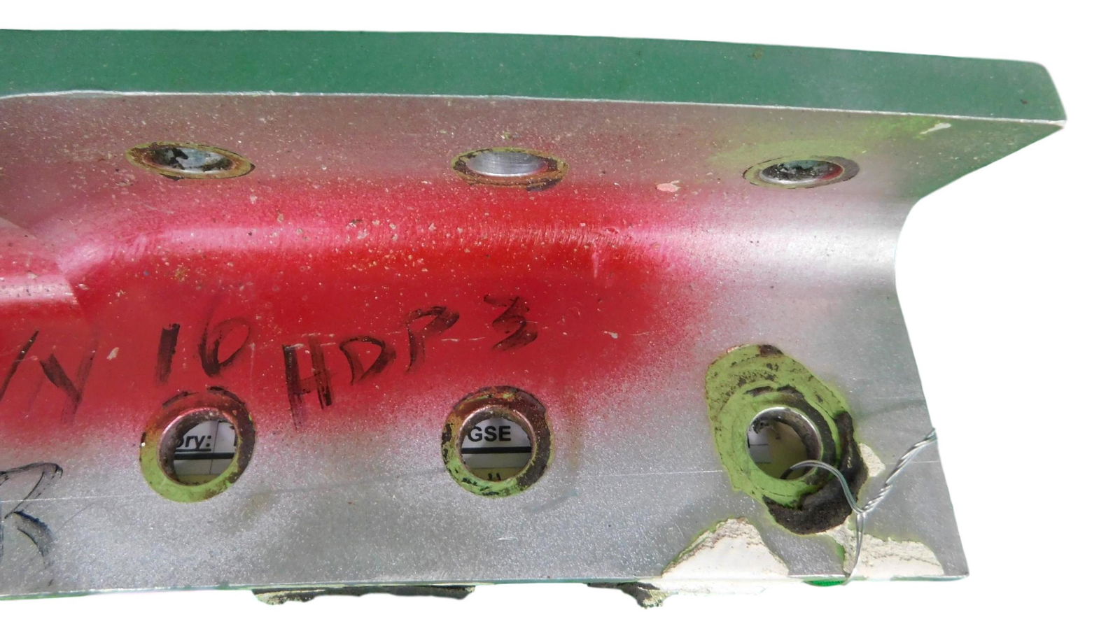 FLOWN NASA SPACE SHUTTLE SOLID ROCKET BOOSTER SUPPORT: FLOWN NASA Space Shuttle Mission Solid Rocket Booster Support Bracket Made by Thiakol Part No HDP2 Piece is 2 1/2“ by 12 1/2“ by 3 1/4“ All items from the Estate of Charles Bell spac