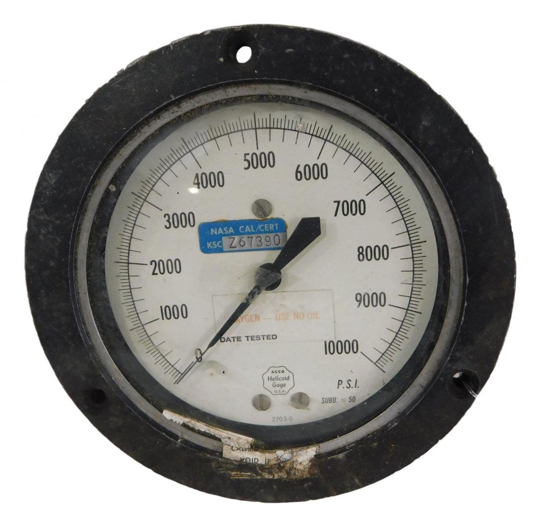 NASA APOLLO MISSION PRESSURE GAUGE (1 of 3)