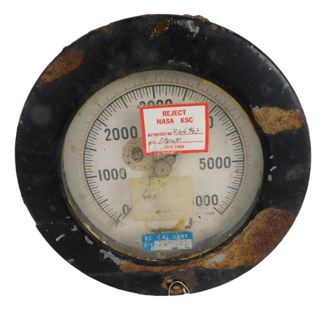 NASA APOLLO MISSION PRESSURE GAUGE (1 of 4)