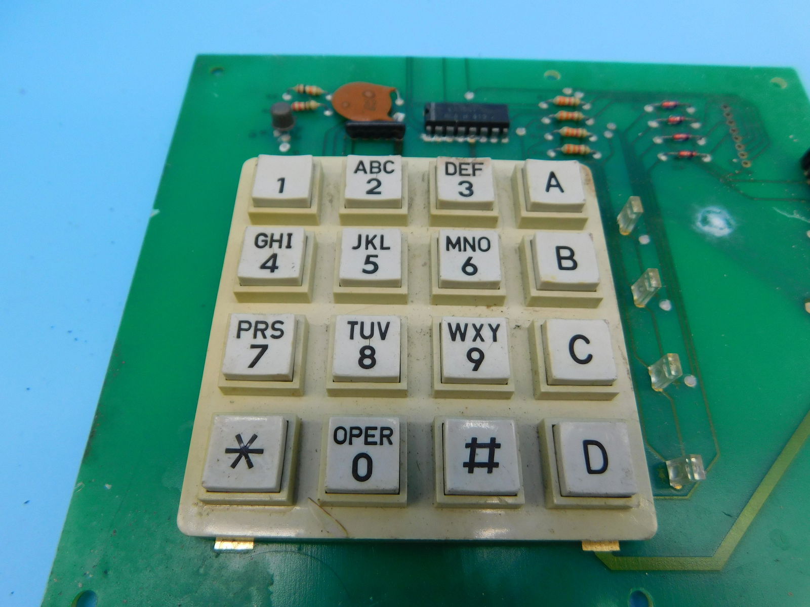 NASA UNIDENTIFIED SPACE ITEM NO RESERVE (1 of 4)