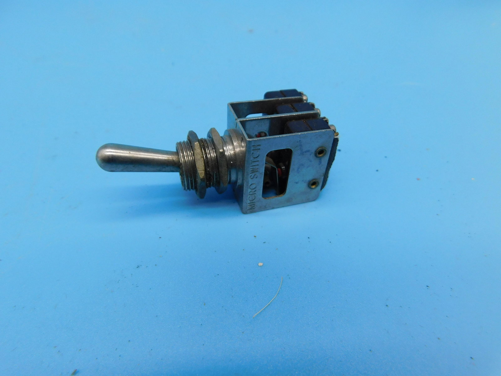 NASA UNIDENTIFIED SPACE ITEM NO RESERVE (1 of 4)