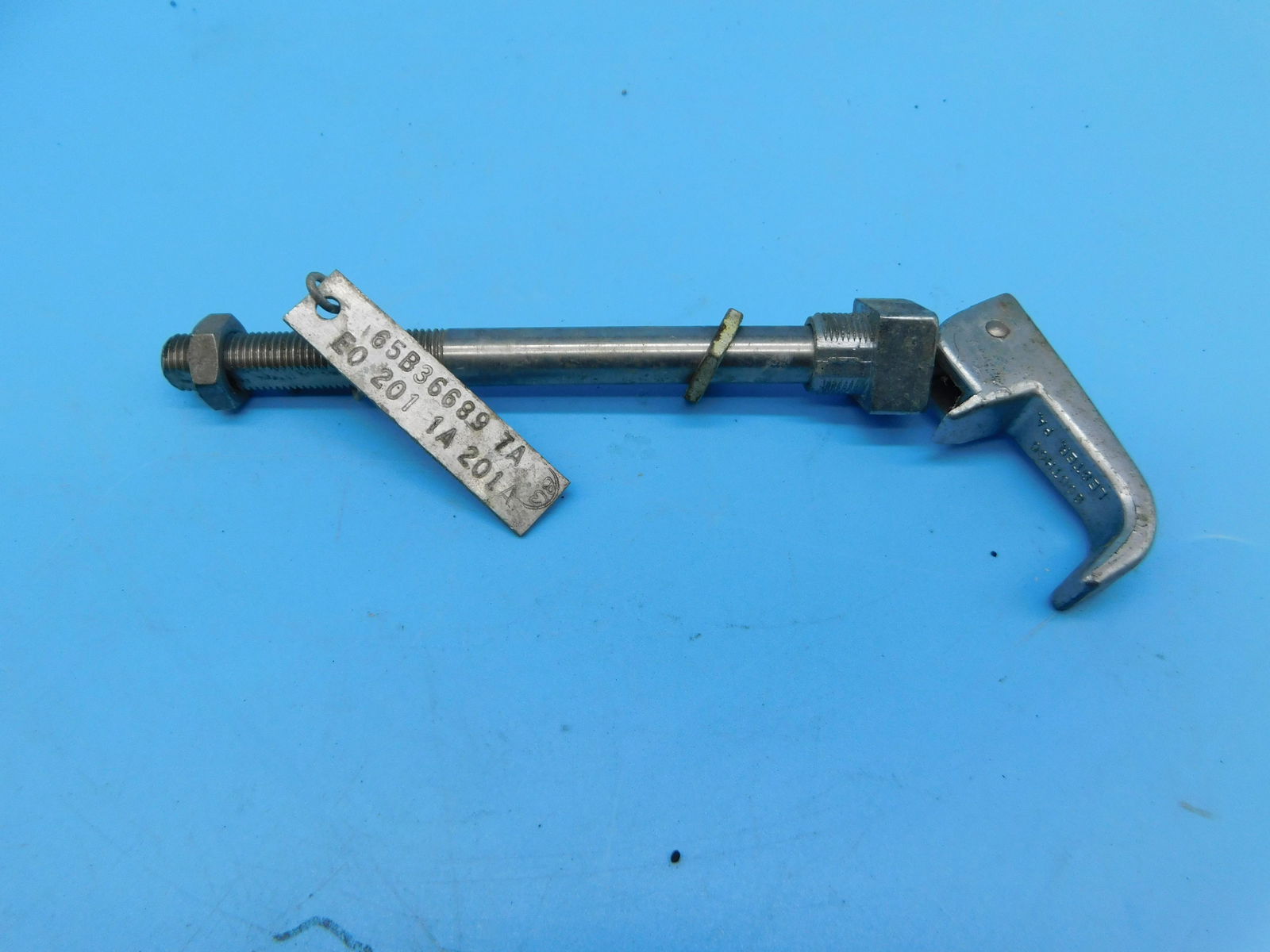 NASA UNIDENTIFIED SPACE ITEM NO RESERVE: NASA Unidentified items up for auction. All items from NASA; some APOLLO, some Space Shuttle possible flown items. You will have to be the judge on these. All items from the Estate of Charles Bell spa