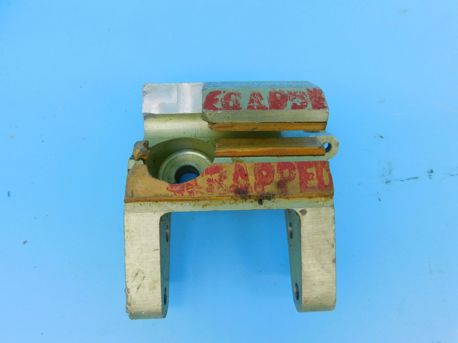 NASA UNIDENTIFIED SPACE ITEM NO RESERVE: NASA Unidentified items up for auction. All items from NASA; some APOLLO, some Space Shuttle possible flown items. You will have to be the judge on these. All items from the Estate of Charles Bell spa