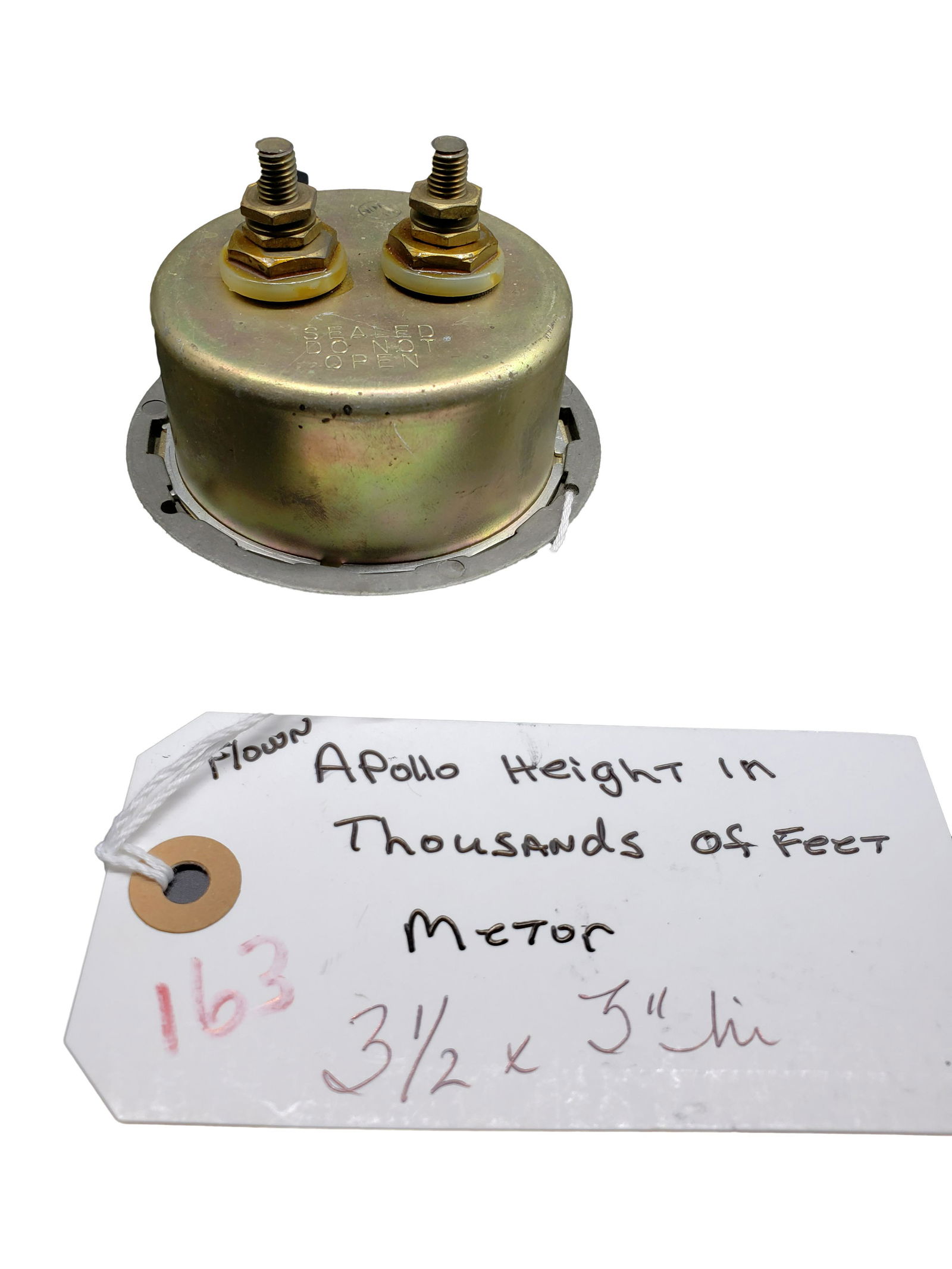 NASA FLOWN APOLLO HEIGHT IN THOUSANDS OF FEET METER: NASA Flown Apollo Mission Height in Thousands of Feet Meter Piece is 3 1/2" x 3" All items are from the Estate of Charles Bell space auction in May of 2000 All item for this Auction Located in in Holl