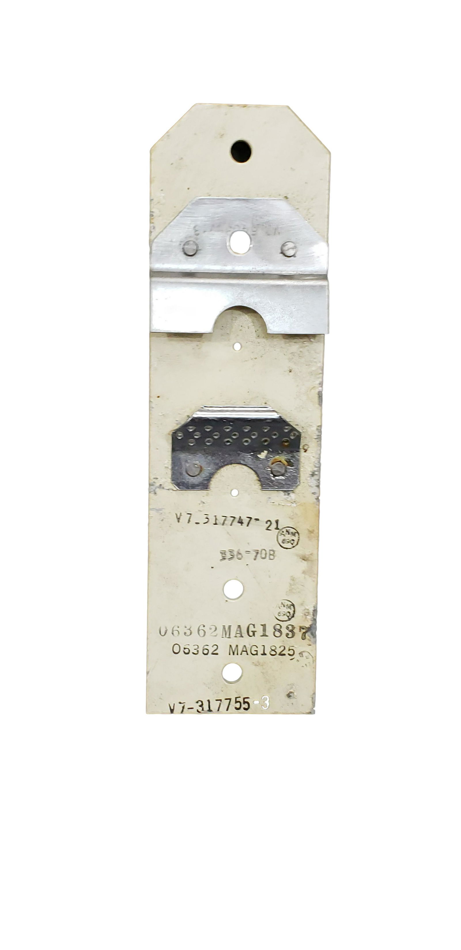 NASA FLOWN SHUTTLE ORBITER RETAINER CLIP: NASA Flown Space Shuttle Orbiter Retainer Clip Manufacturer North American Aviation Part No V7-317747-21 Piece is 7" x 2" All items are from the Estate of Charles Bell space auction in May of 2000 All