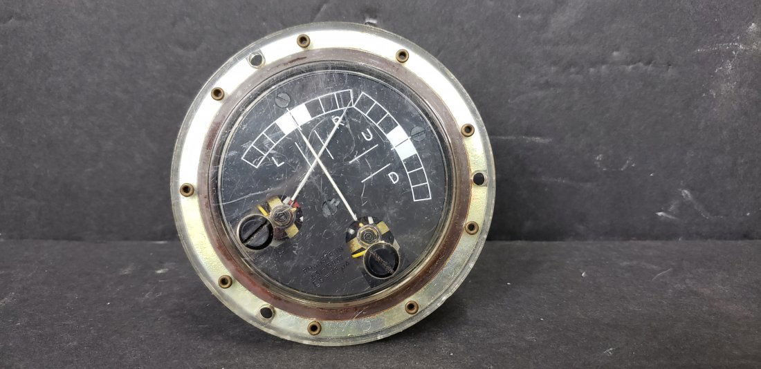 FLOWN NASA APOLLO GAUGE: FLOWN NASA APOLLO GAUGE3 1/2' X 3 1/2" X 2" All items are from the Estate of Charles Bell space auction in May of 2000 All item for this Auction Located in in Hollywood Florida Warehouse For Shipping