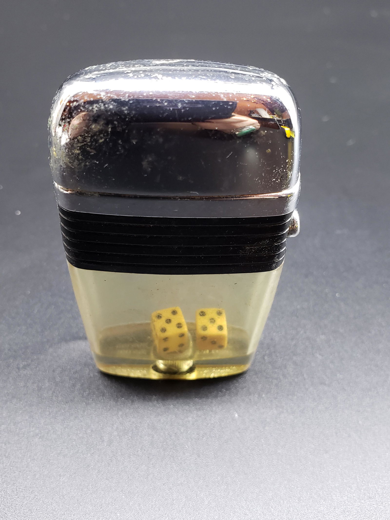 VINTAGE ART DECO DICE LIGHTER (1 of 3)