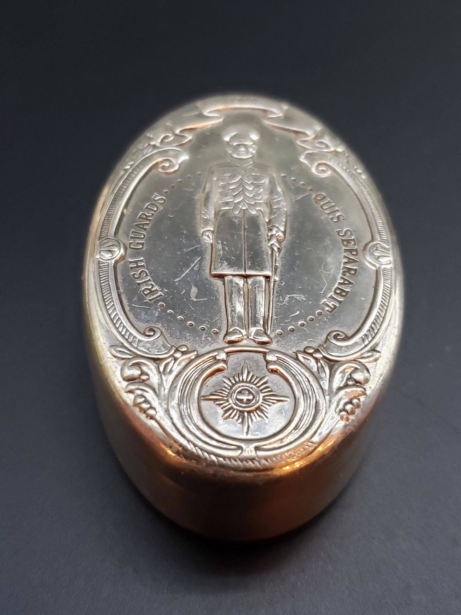 925 STERLING SILVER MILITARY IRISH GUARDS SNUFF BOX (1 of 3)
