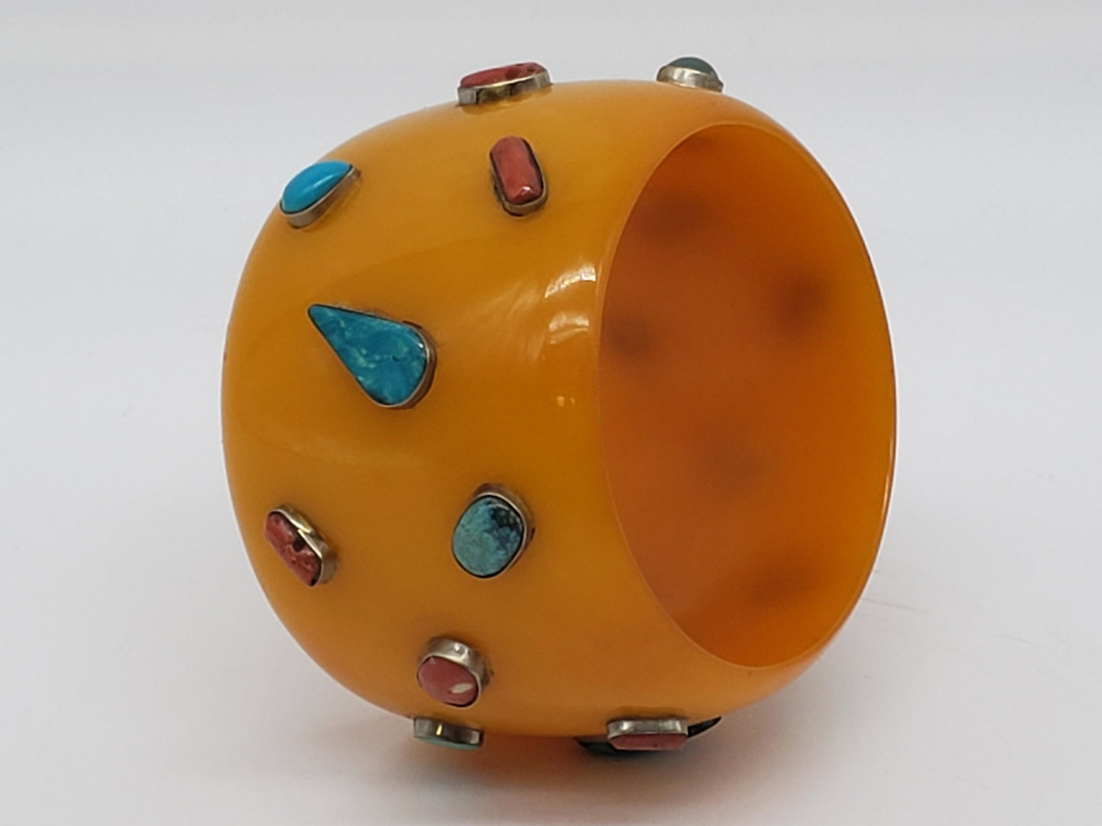 ANTIQUE CHUNKY BAKELITE TURQUOISE & CORAL BANGLE: Antique Chunky Bakelite Turquoise & Coral Bangle Bracelet All items from this Auction Located in in Hollywood Florida Warehouse For Shipping Call today for quote they have item numbers and Pak Mail is
