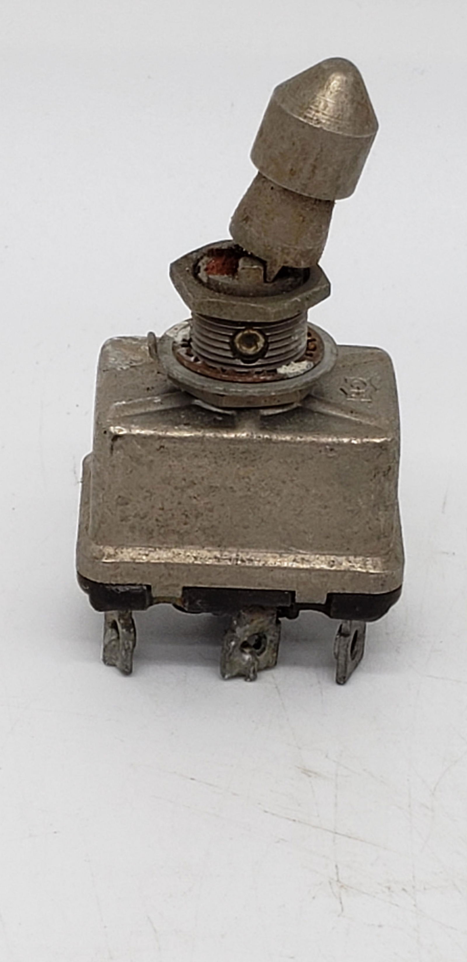 NASA FLOWN APOLLO COMMAND MODULE ACTUATOR SWITCH: NASA Flown Apollo Command Module Actuator Switch All items are from the Estate of Charles Bell space auction in May of 2000 All items from this Auction Located in in Hollywood Florida Warehouse For Sh