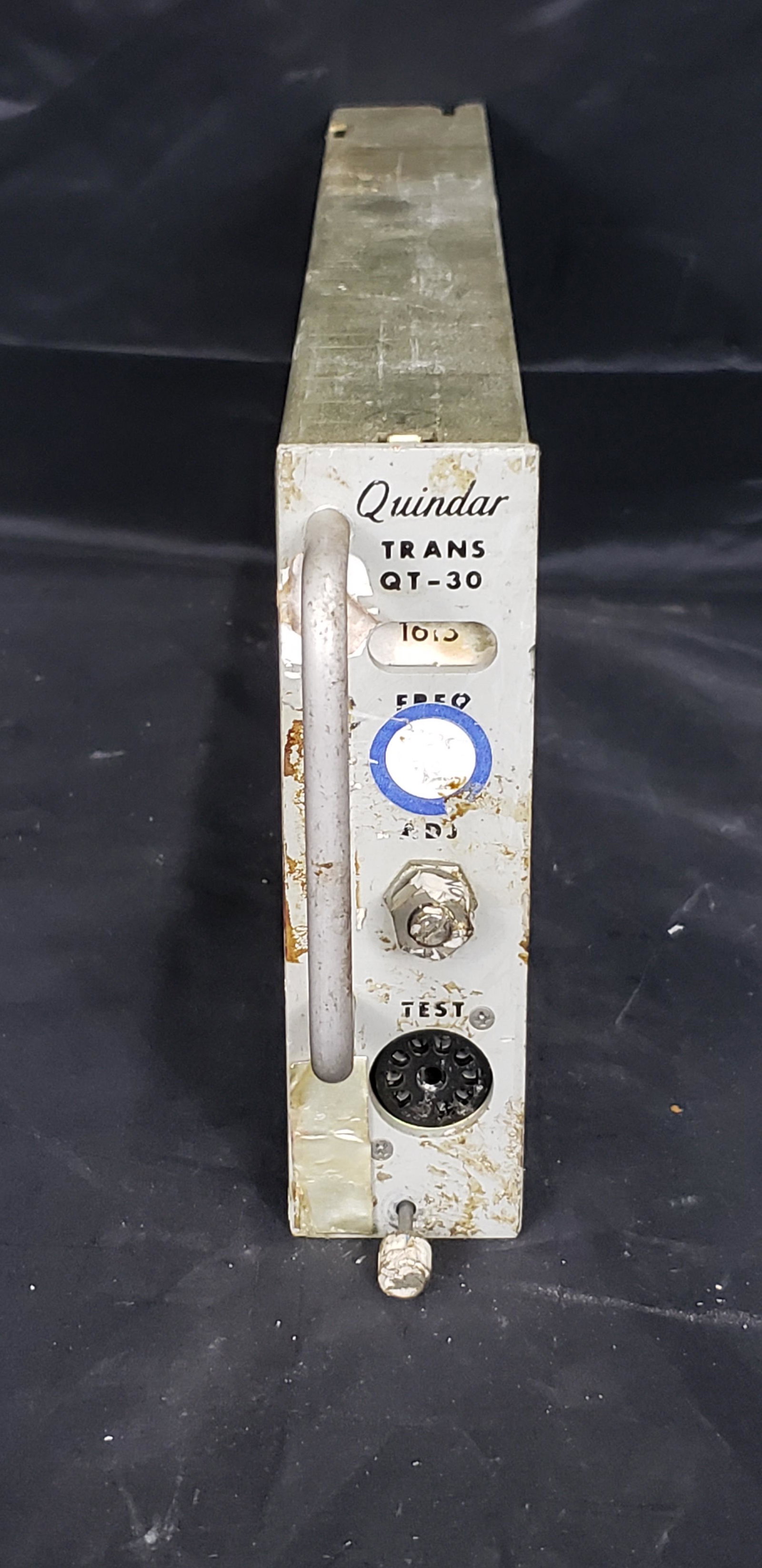 NASA APOLLO TRANSMITTER: NASA Apollo Transmitter Manufacturer: Quindar Co Piece is 30" x 5" x 5" All items from this Auction came from the estate of Charles Bell in 2000 All items Located in in Hollywood Florida Warehouse For