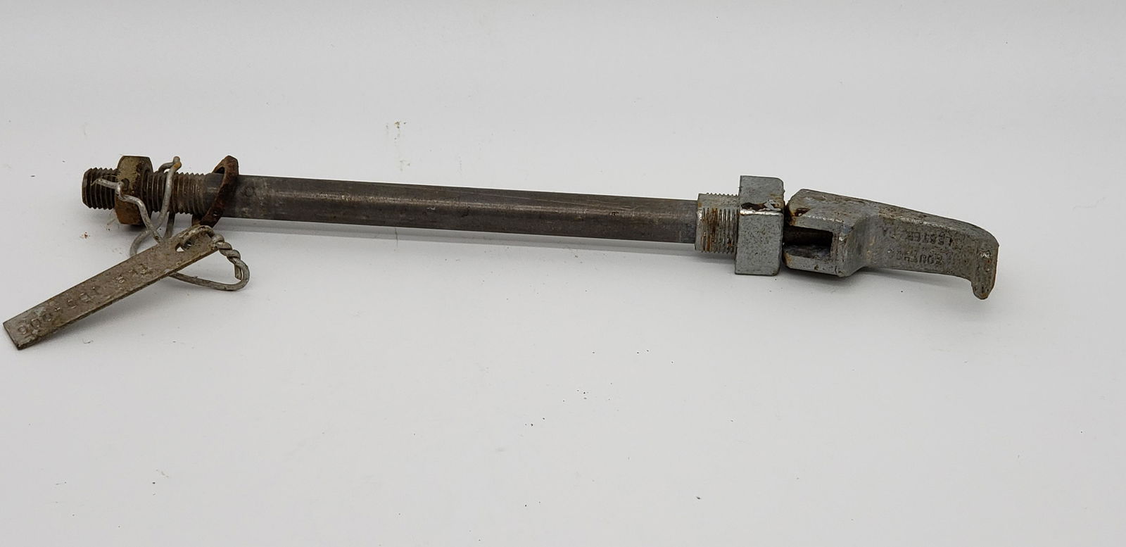 NASA FLOWN APOLLO HATCH LATCH WITH TAG (1 of 8)