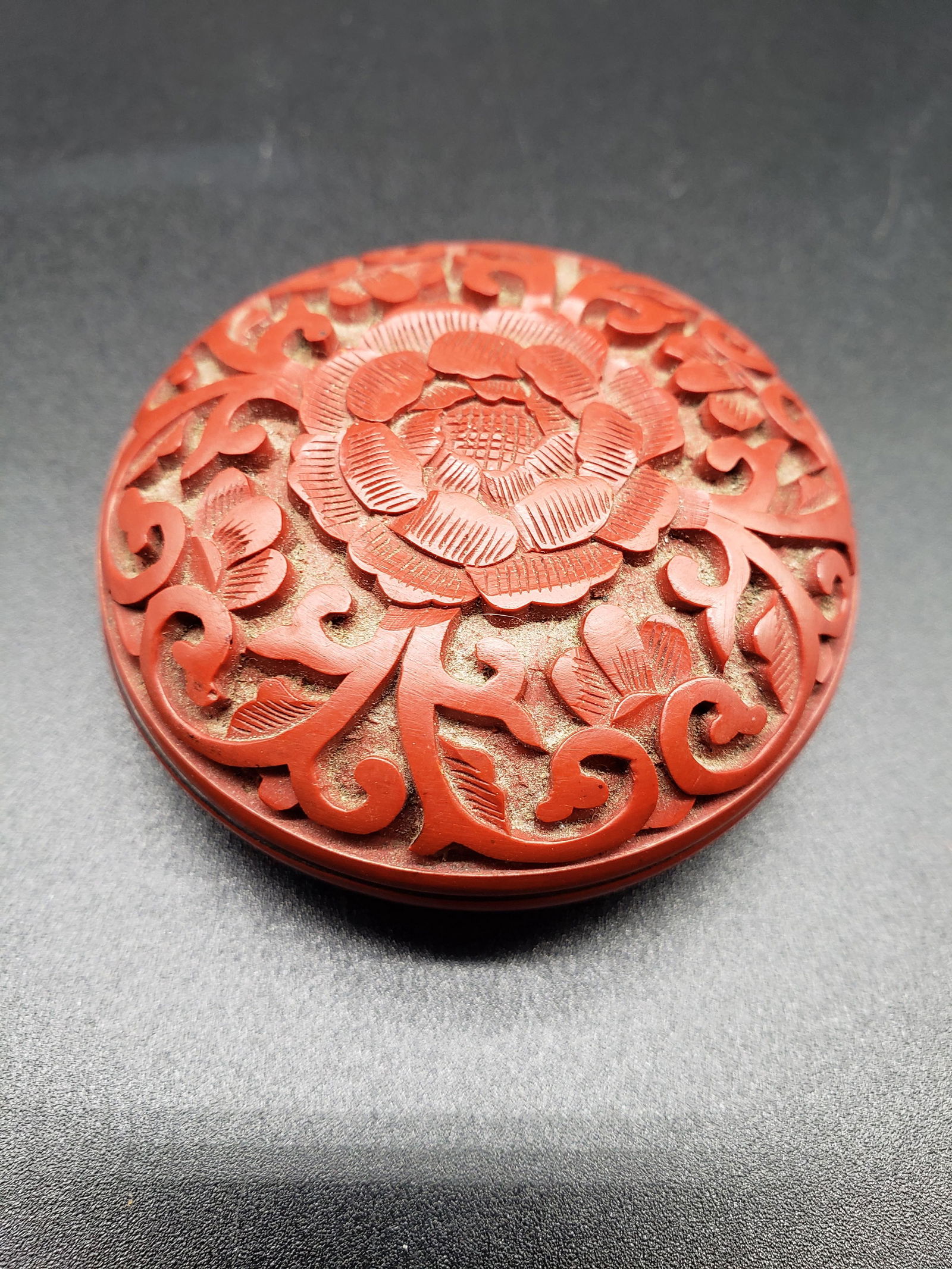 ANTIQUE CINNABAR BOX (1 of 4)