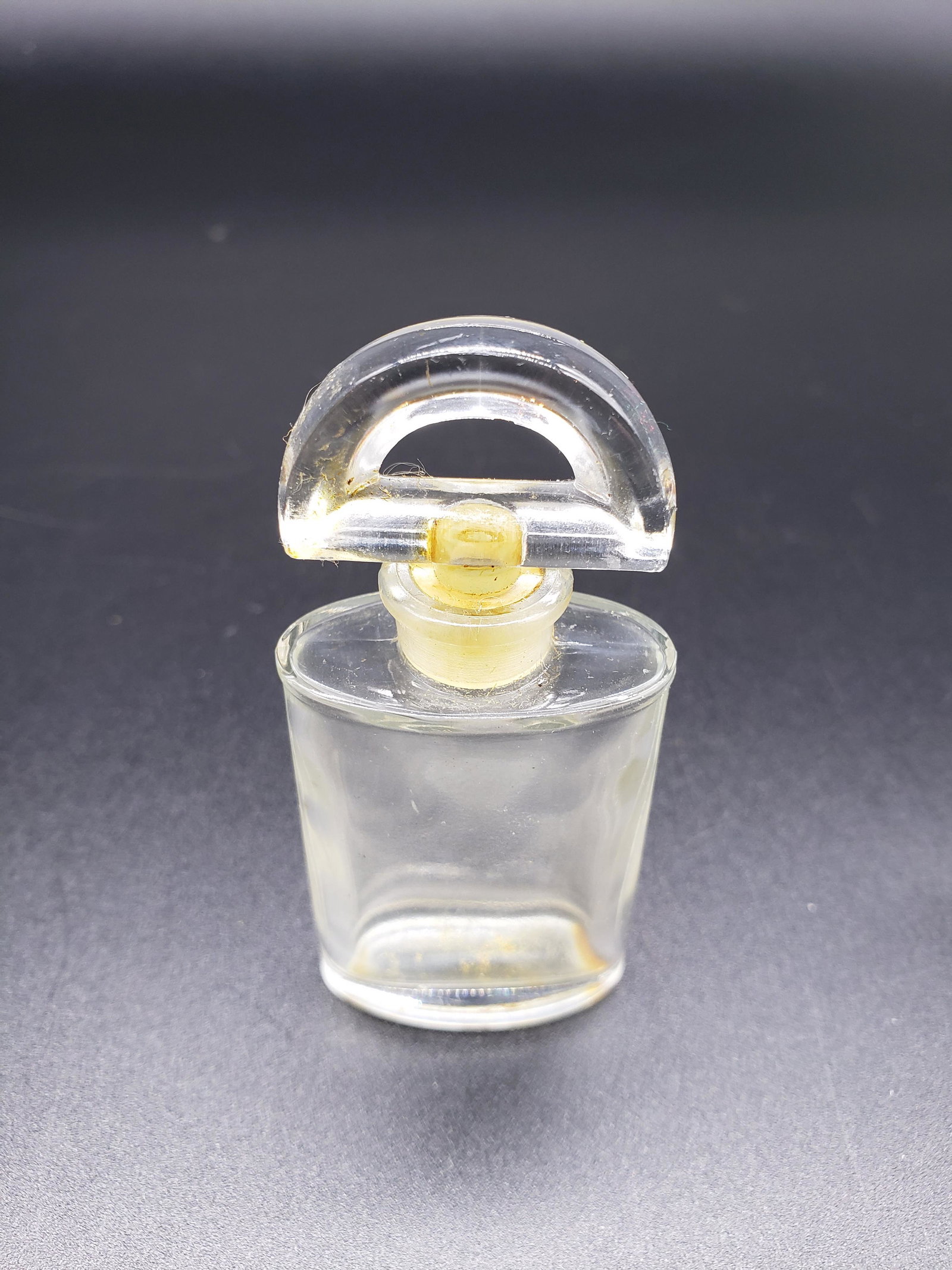 VINTAGE OPERA PERFUME MADE IN FRANCE: Vintage Opera Perfume Made in France Piece is 3" x 1 1/2" All items from this Auction Located in in Hollywood Florida Warehouse For Shipping Call today for quote they have item numbers and Pak Mail is