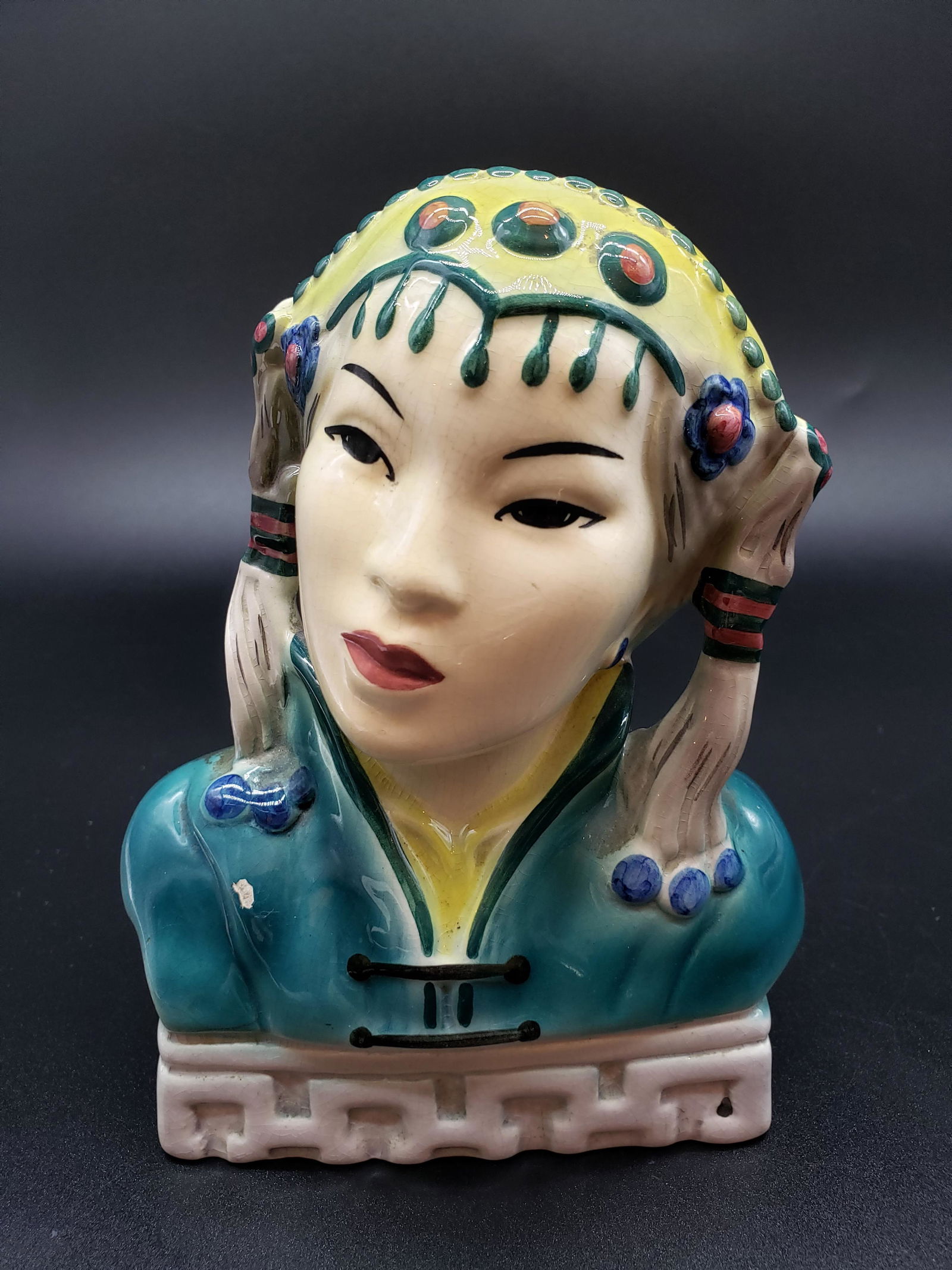 ANTIQUE BUST MARKED GOLDSCHEIDER U.S.A. (1 of 3)