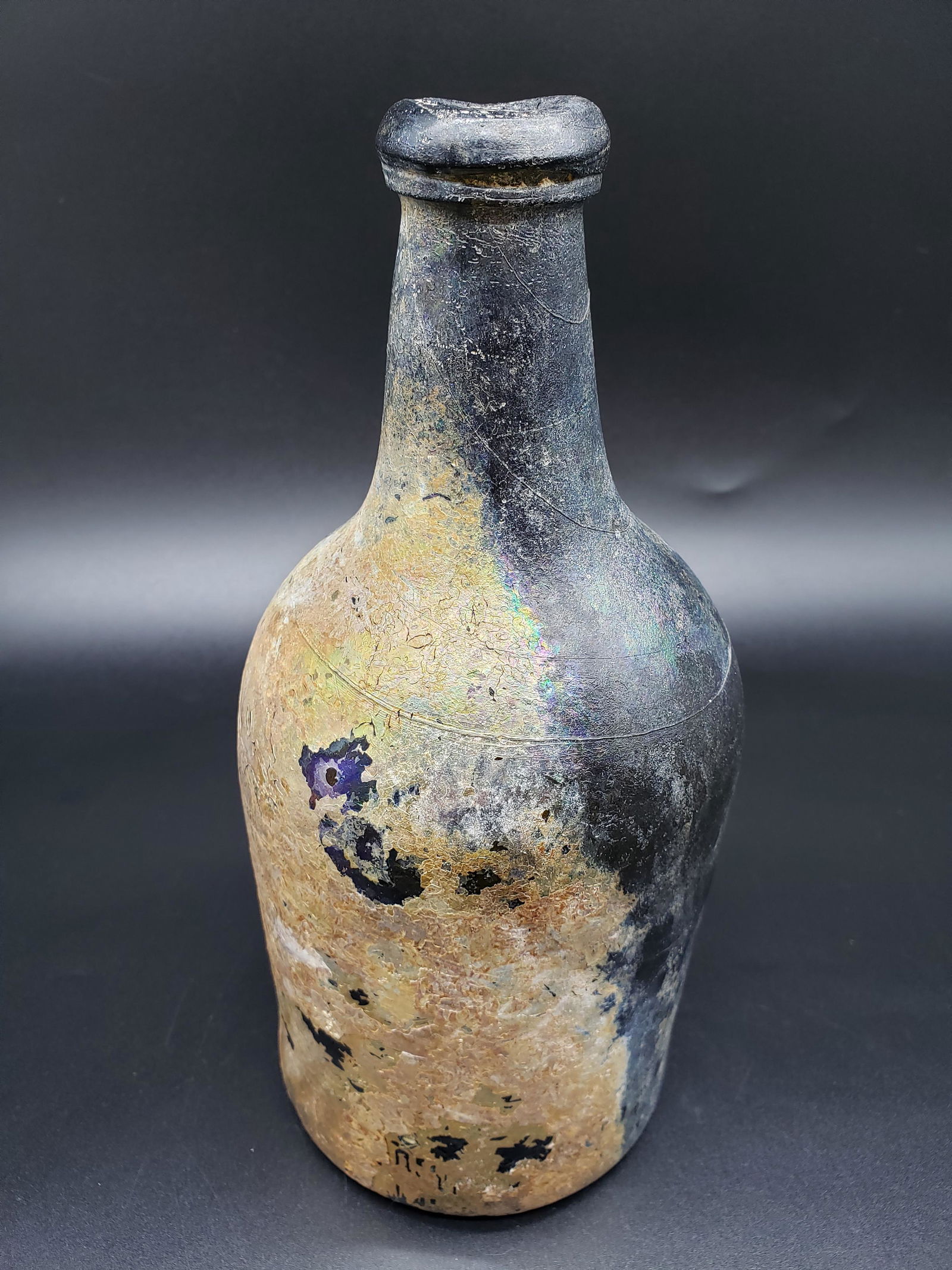 OCEAN FIND BLACK GLASS BOTTLE 1760S PIRATE SHIP SALVAGE (1 of 4)