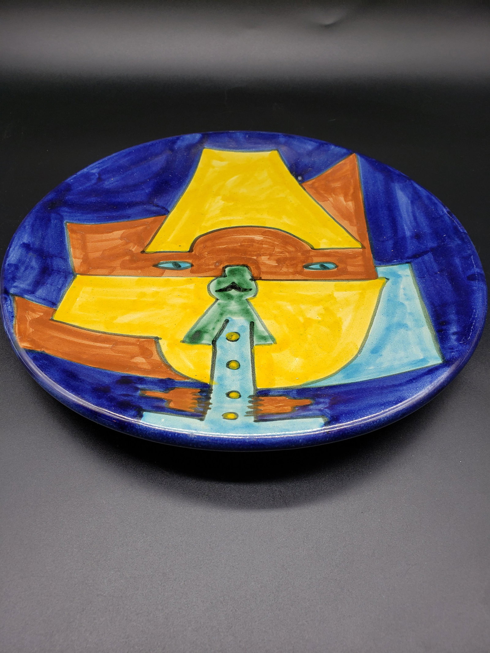 DOLORES HILDAGO MEXICO PLATE " AMORA": Dolores Hildago Mexico Plate "Amora" is 11 1/2" Across All items from this Auction Located in in Hollywood Florida Warehouse For Shipping Call today for quote they have item numbers and Pak Mail is av