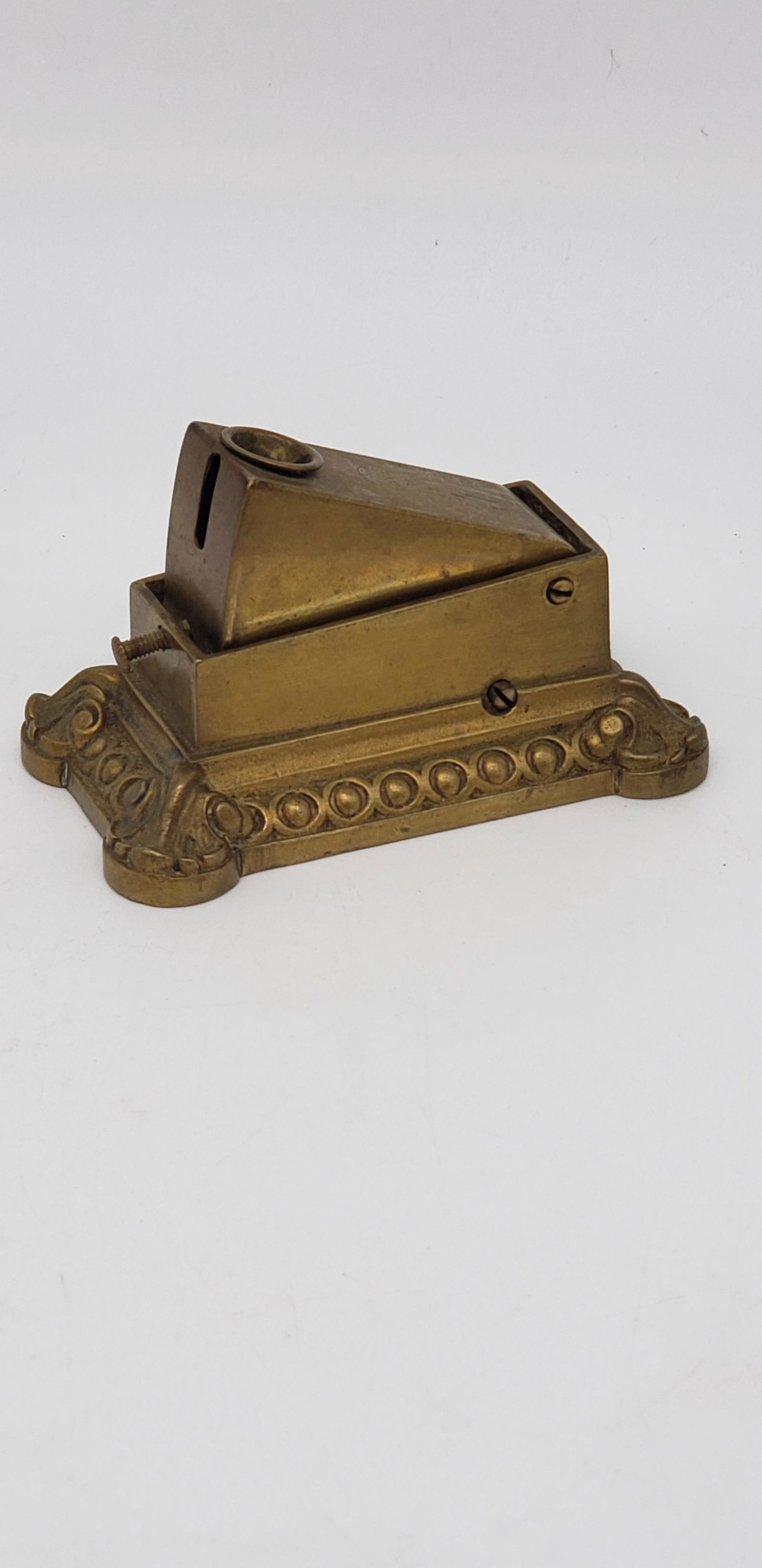 ANTIQUE CIGAR STORE TABLE TOP CIGAR CUTTER (1 of 6)