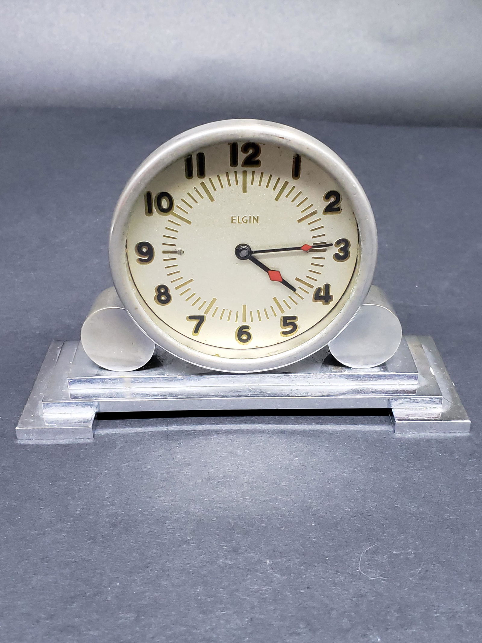 ART DECO ELGIN ALARM CLOCK (1 of 3)