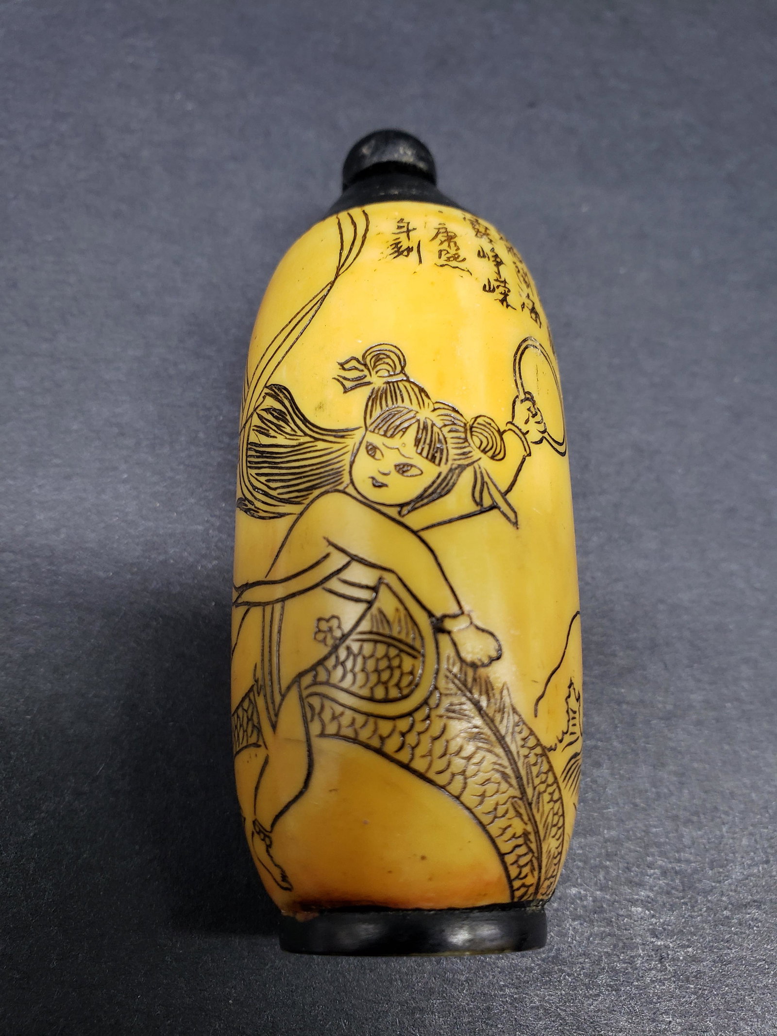 BONE CARVED SNUFF BOTTLE: Bone Carved Snuff Bottle Piece is 3 1/3" x 1 1/4" All items Located in in Hollywood Florida Warehouse For Shipping Call today for quote they have item numbers and Pak Mail is available for all your cu