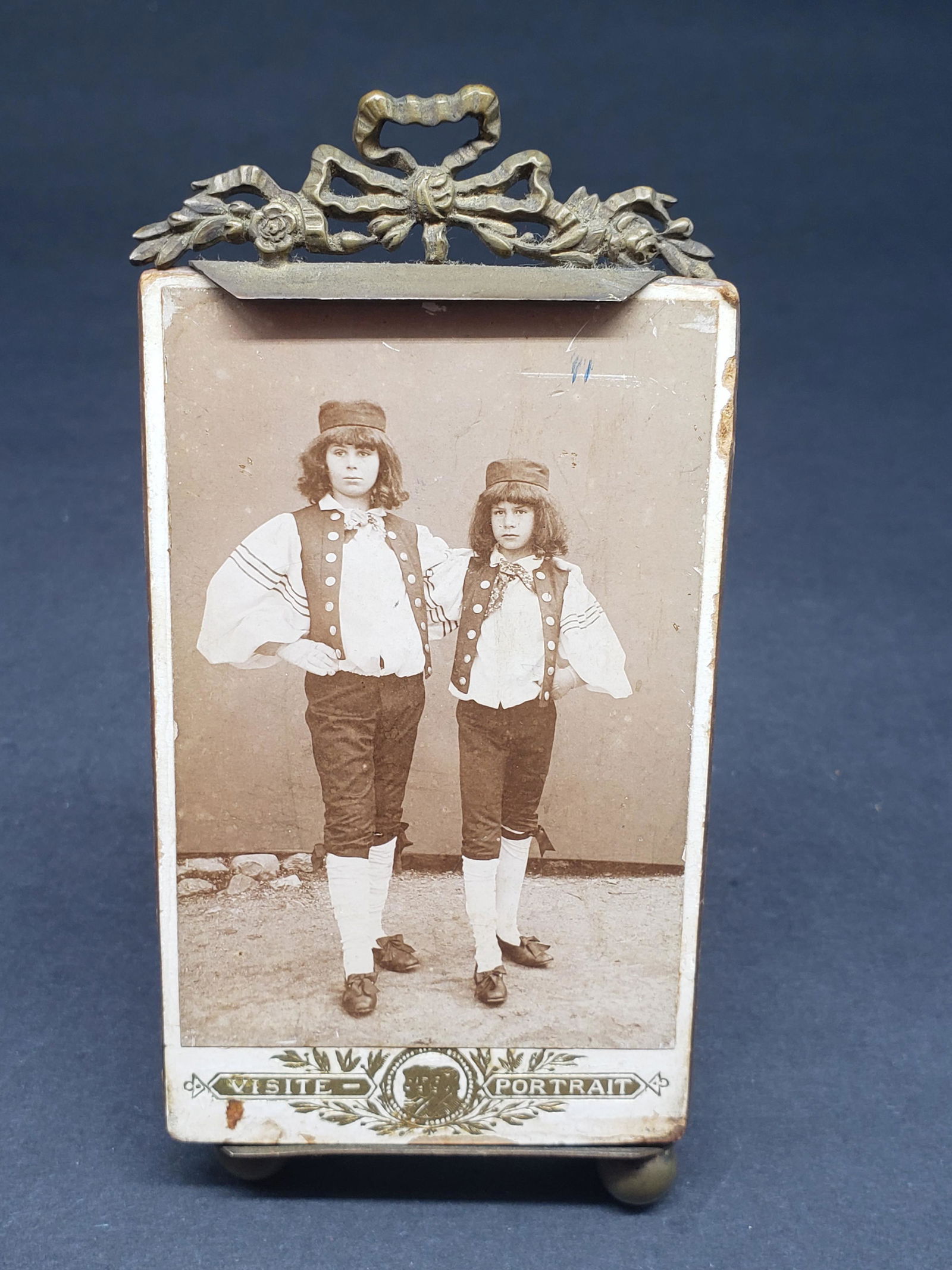 ANTIQUE PHOTOGRAPH AND VICTORIAN PICTURE FRAME (1 of 3)