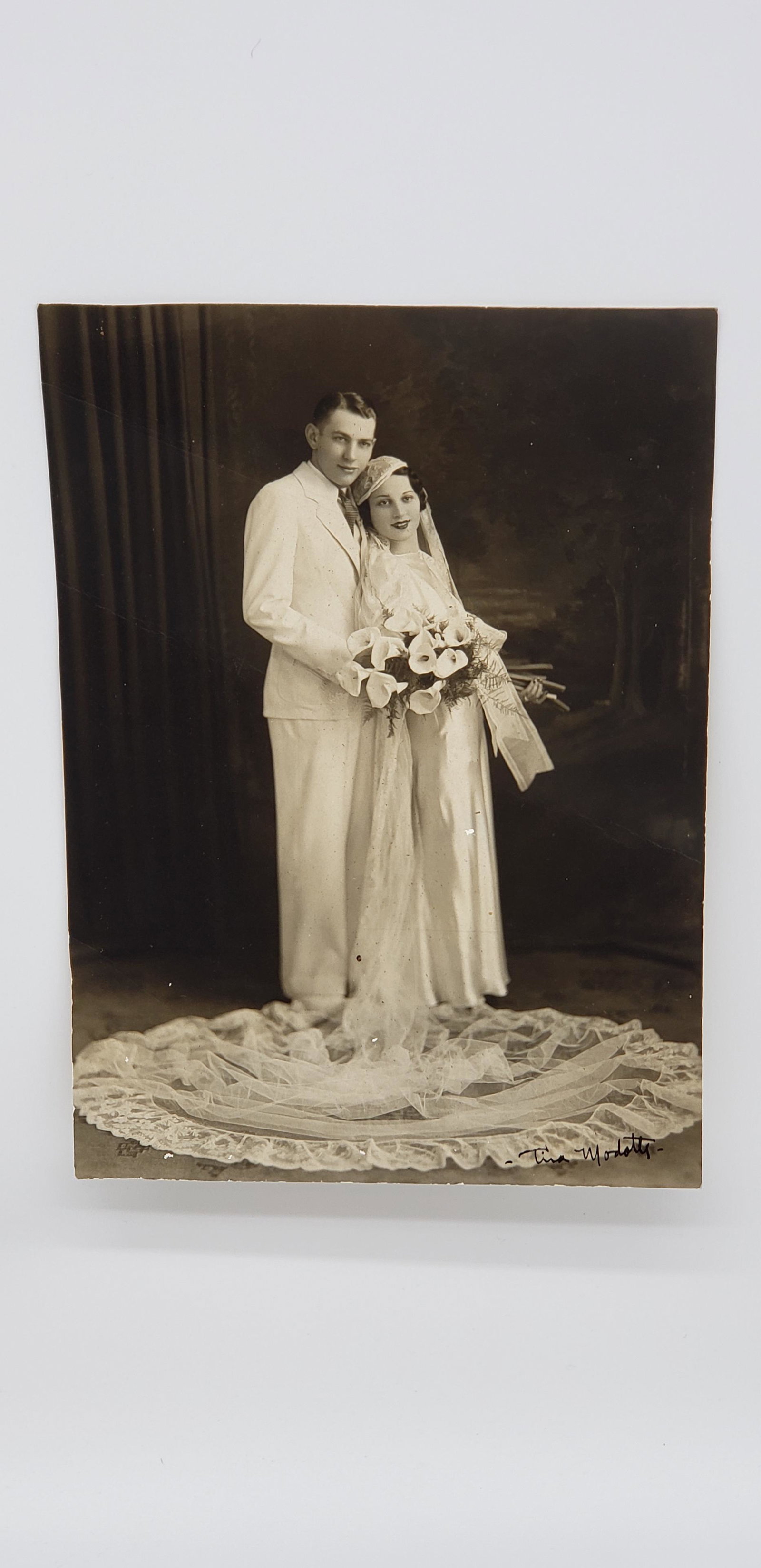 TINA MODOTTI ORIGINAL PHOTOGRAPH SIGNED. STUDIO STAMPED (1 of 4)