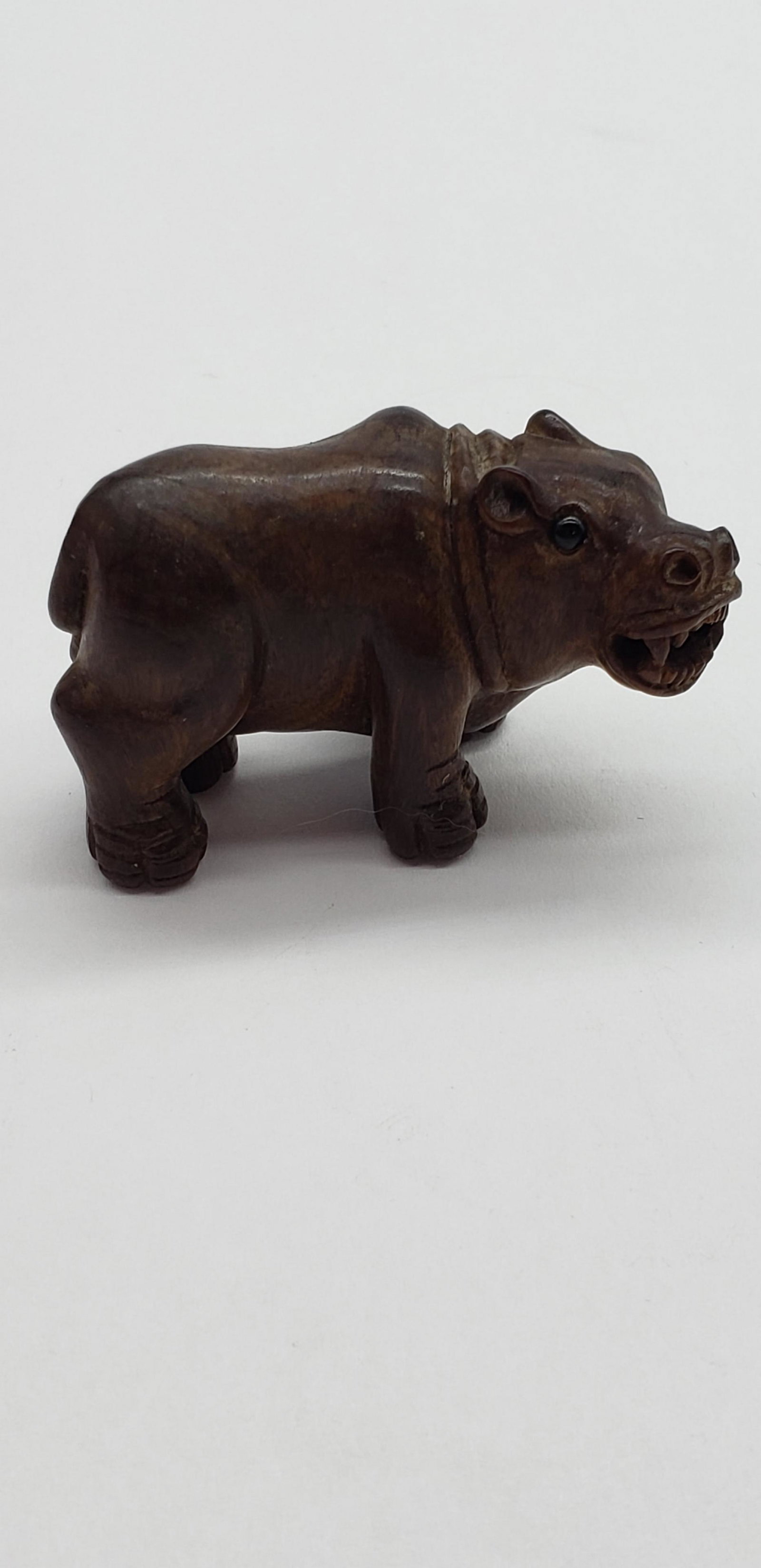 CHINESE HAND CARVED HIPPO NETSUKE: Chinese Hand Carved Hippo Netsuke Piece is 1 1/4" x 2" All items Located in in Hollywood Florida Warehouse For Shipping Call today for quote they have item numbers and Pak Mail is available for all yo