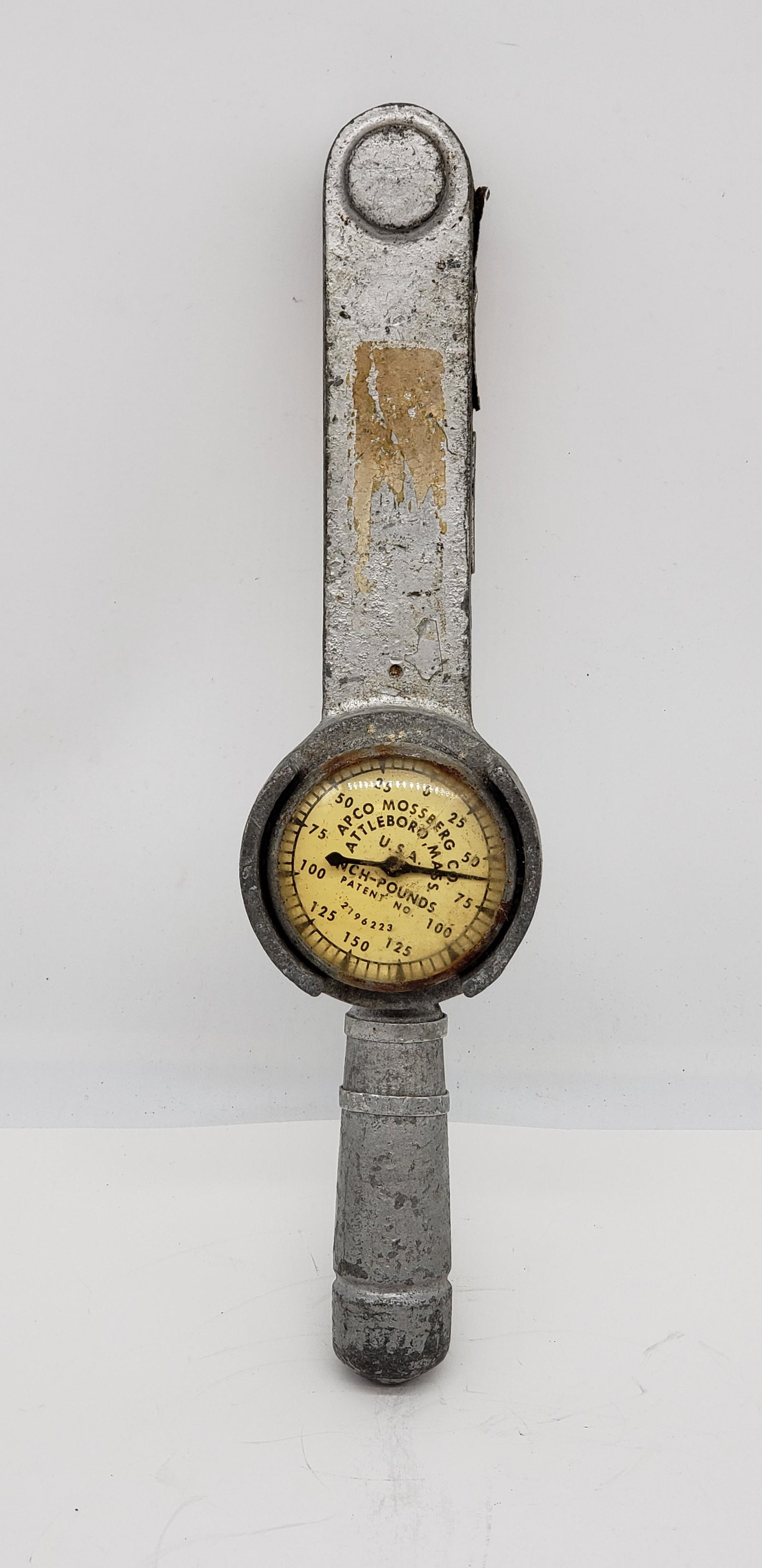 NASA APOLLO TORQUE WRENCH: NASA APOLLO TORQUE WRENCH. APCO MOSSBERG CO. 10" X 2 1/4" All items Located in Hollywood Florida Warehouse. Thank you for your inquiry about shipping your precious item/items purchased at Puckett Auct