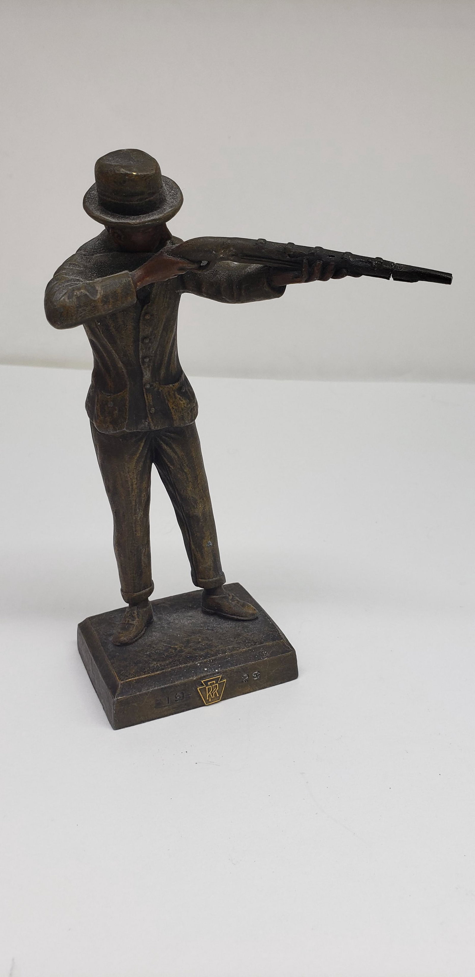 1929 BRONZE RRR RARE RAILROAD SHOOTING TROPHY: 1929 BRONZE RRR RARE RAILROAD SHOOTING TROPHY FRANCE 6 1/4" X 2 1/3" All items Located in Hollywood Florida Warehouse. Thank you for your inquiry about shipping your precious item/items purchased at P