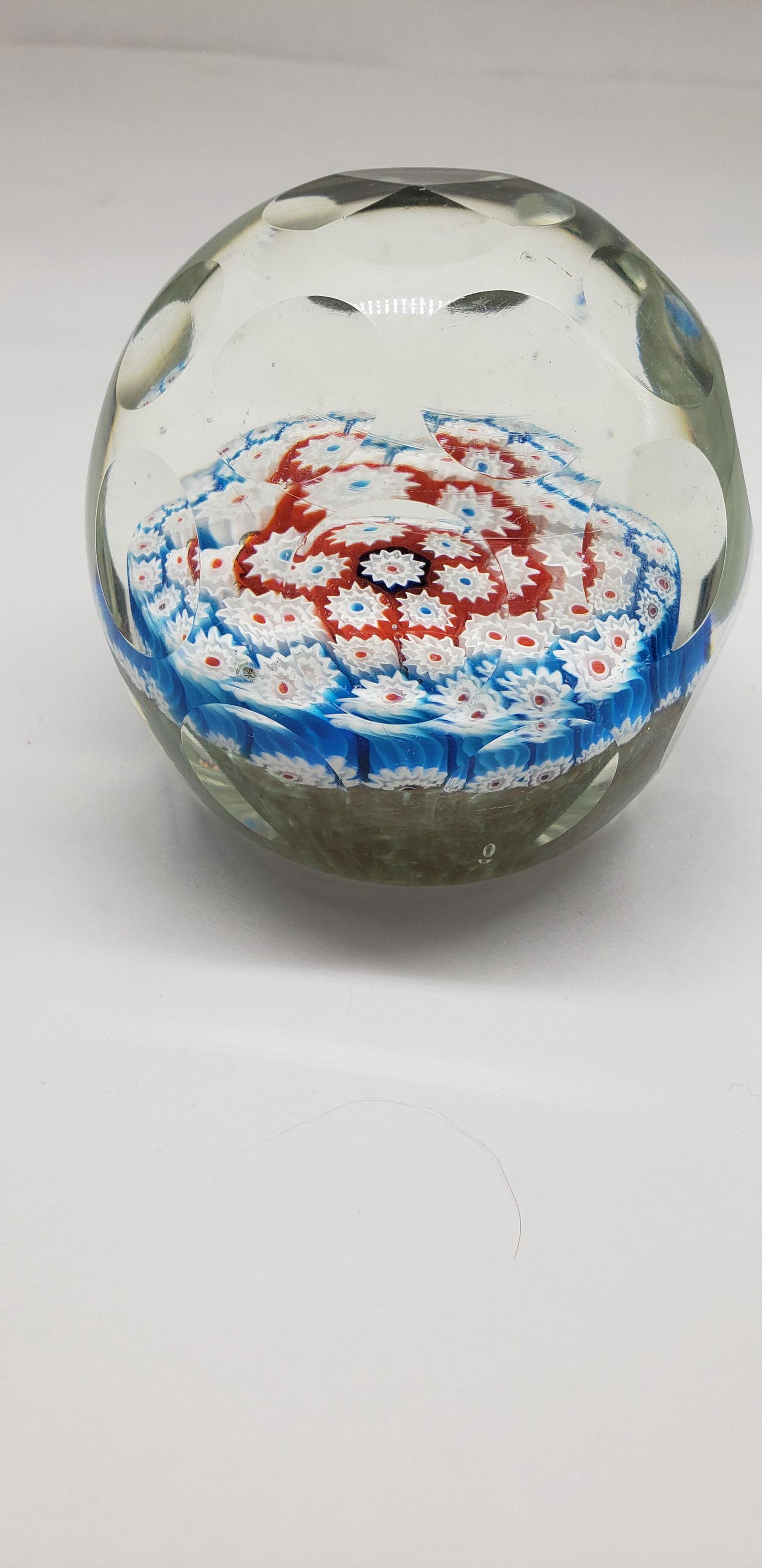ANTIQUE BACCARAT HAND BLOWN MILLEFIORI PAPERWEIGHT (1 of 4)