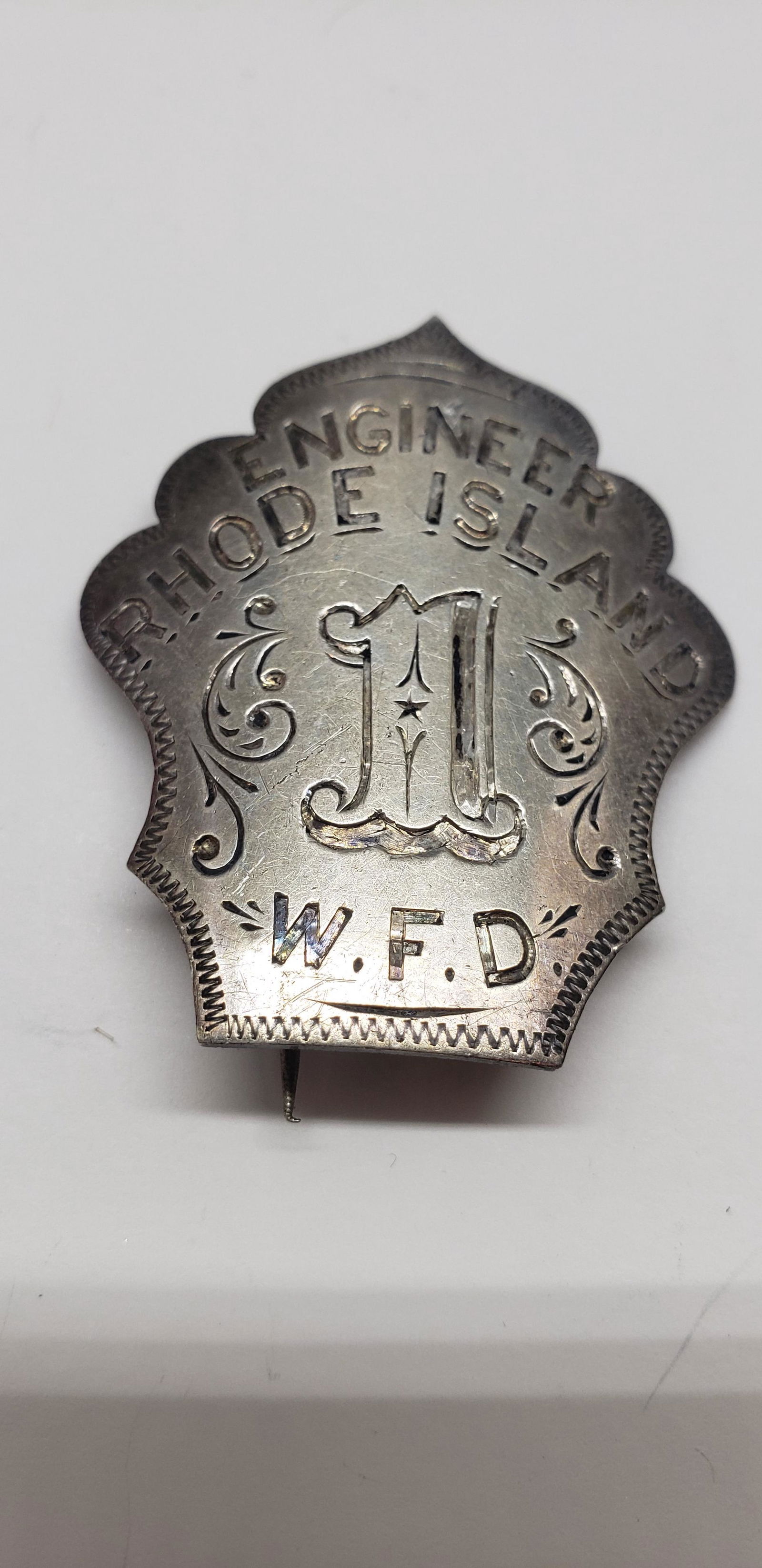 ENGINEER RHODE ISLAND 1 OFFICIAL FIREMAN BADGE (1 of 2)